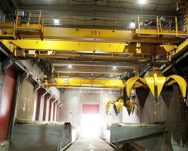 Intelligent grab bucket crane for iron and steel industry