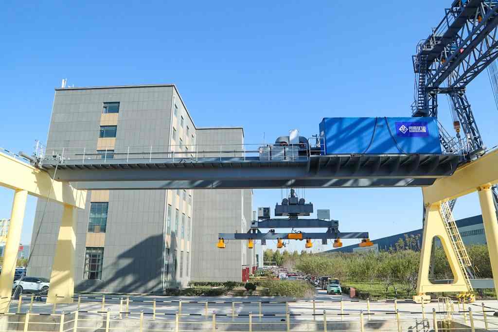 intelligent warehousing crane for steel plate handling